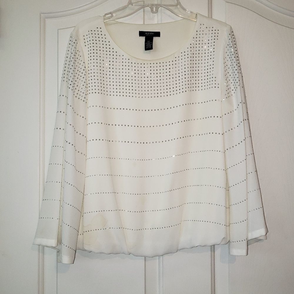 Alfani Top  - Picture 2 of 4